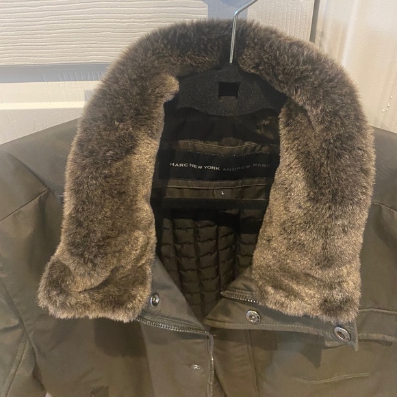 Like New Men's Andrew Marc Bomber Jacket with Fur Collar - Size Large - Picture 2 of 4